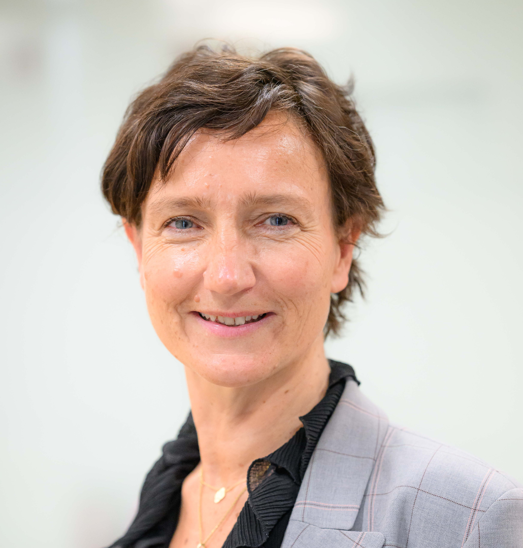 Estelle Merger Levis 1 1080x1030